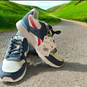 NWT: size 11 unisex Reebok Sneakers - Blue, Red, and White classic